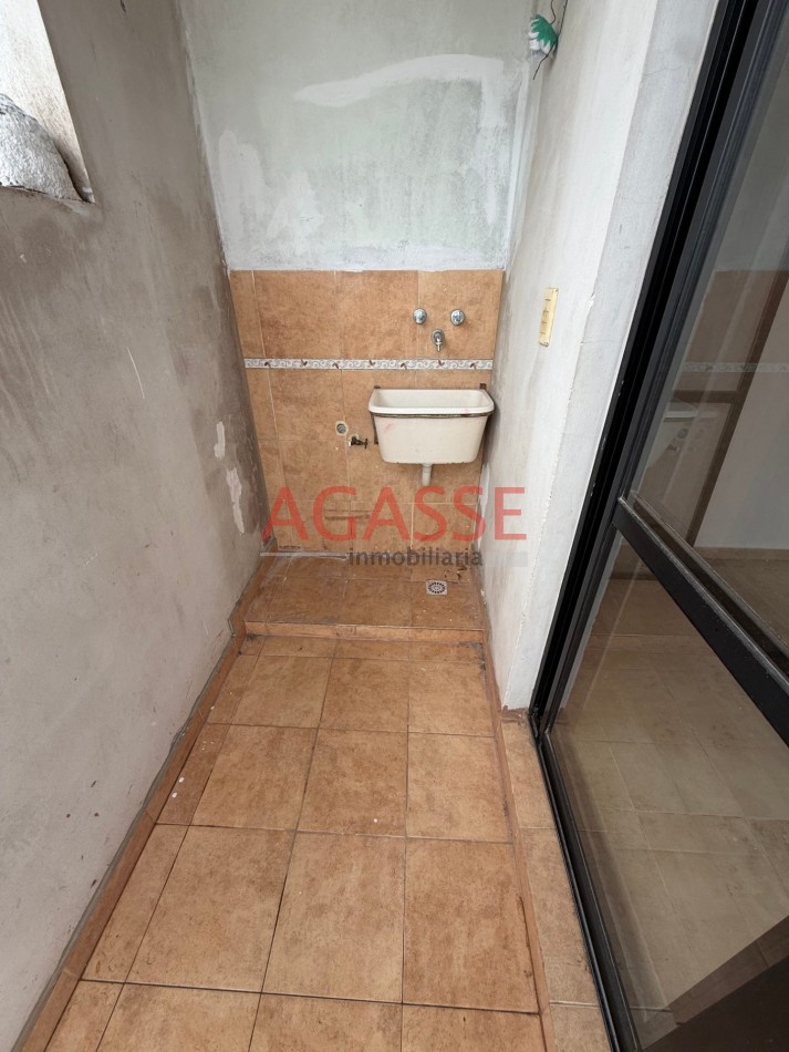 ALQUILO CALLE NUÑEZ CABEZA DE VACA.DEPARTAMENTO DE 1 DORMITORIO EN PLANTA ALTA