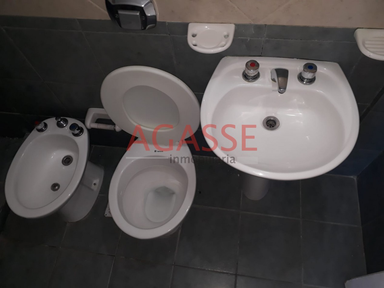 ORO VERDE CALLE LAS GOLONDRINAS  ALQUILO DPTO DE 1  DORMITORIO CON COCHERA