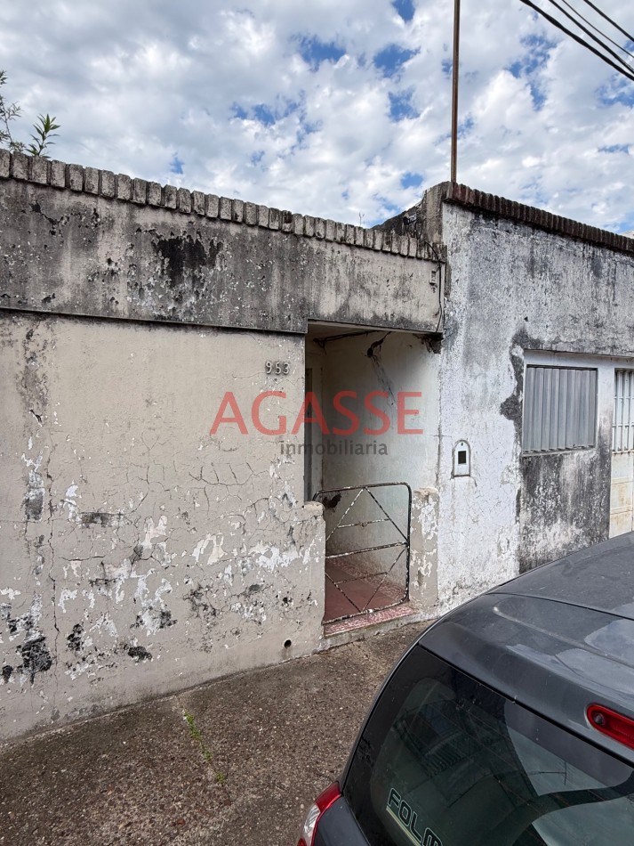 Calle Los Charruas. 2 Casas en venta