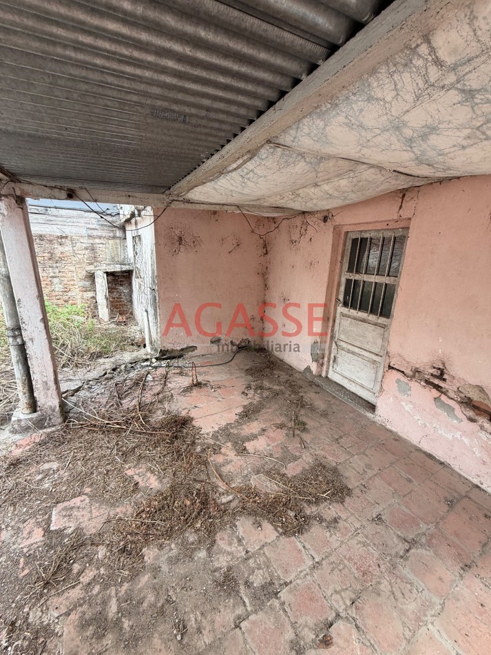 Calle Los Charruas. 2 Casas en venta