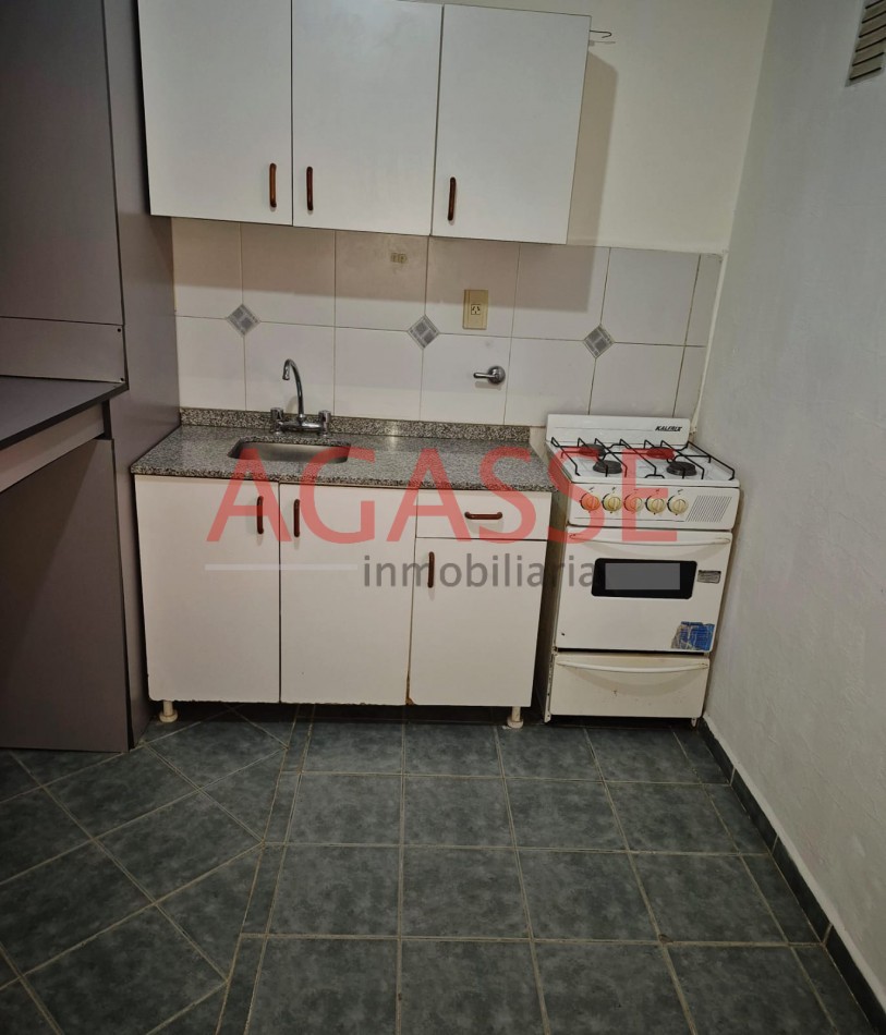 ORO VERDE. ALQUILO MONOAMBIENTE AMOBLADO