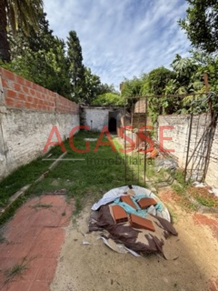 CALLE VICTORIA. VENDO CASA A REFACIONAR